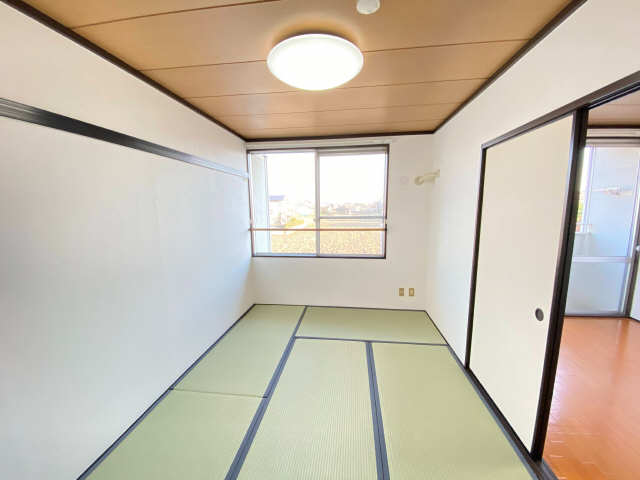 グリーンコーポヤマブン 2階 和室