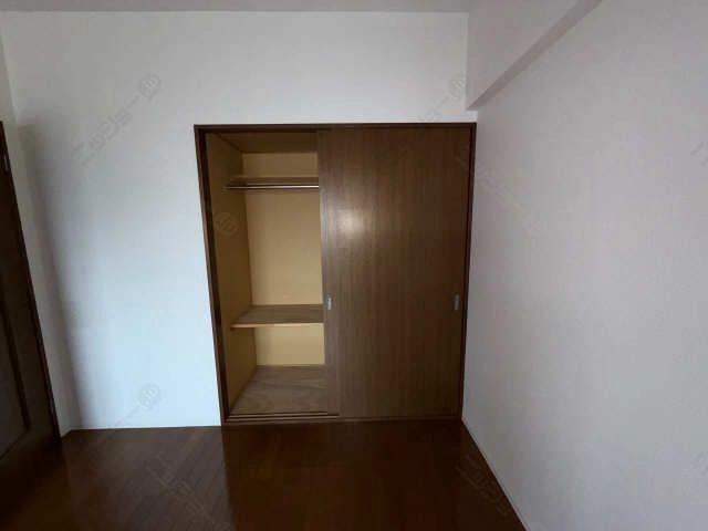 北側西洋室収納