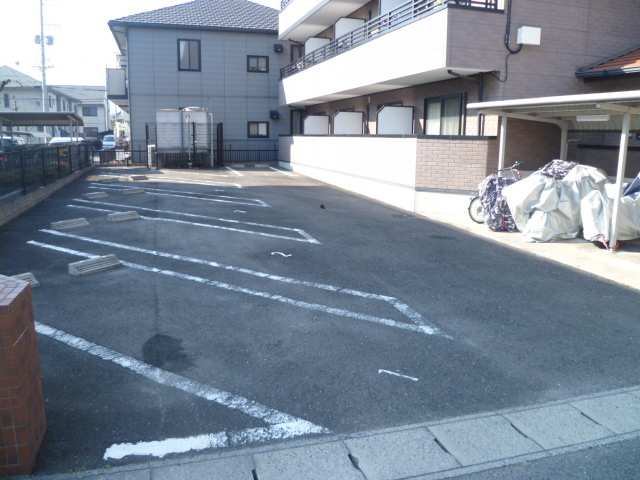 メゾンボー隅田Ⅱ 1階 駐車場