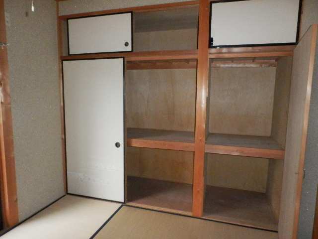 南和室収納