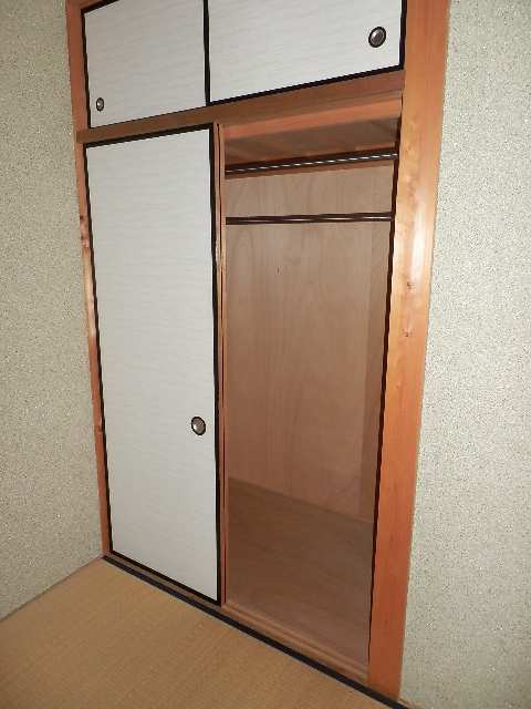 中和室収納