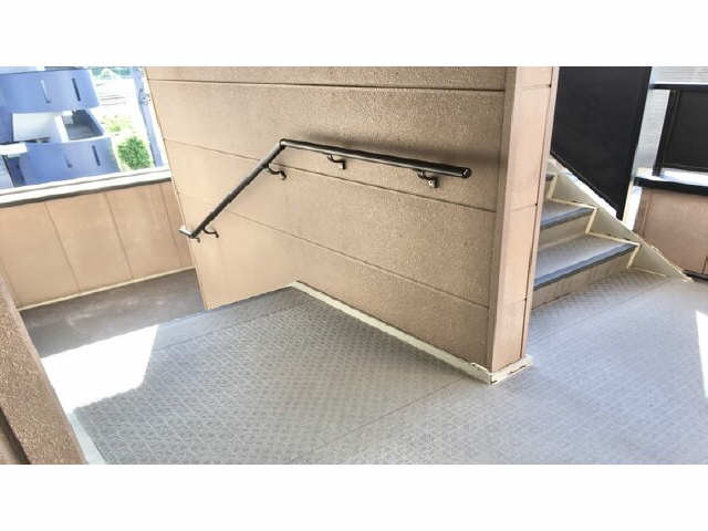 共用階段