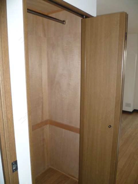 洋間(ｸﾛｰｾﾞｯﾄ)