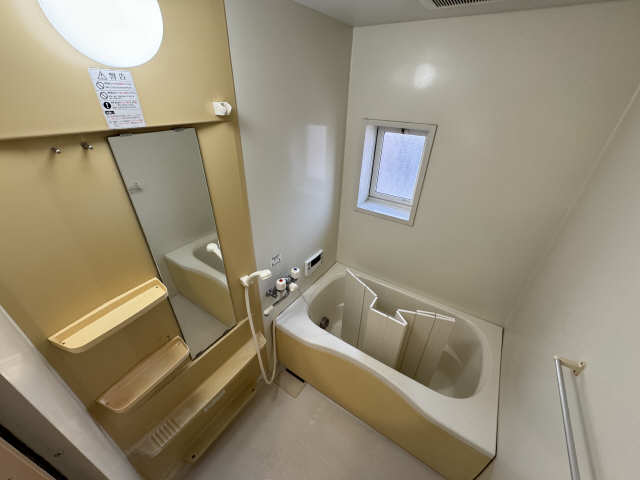 シャーメゾン大津 2階 浴室