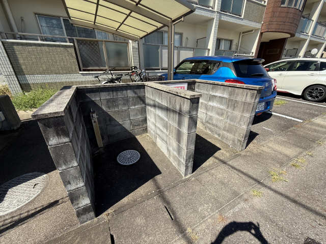 ごみ置場