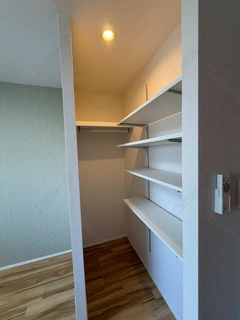 北側東洋室収納