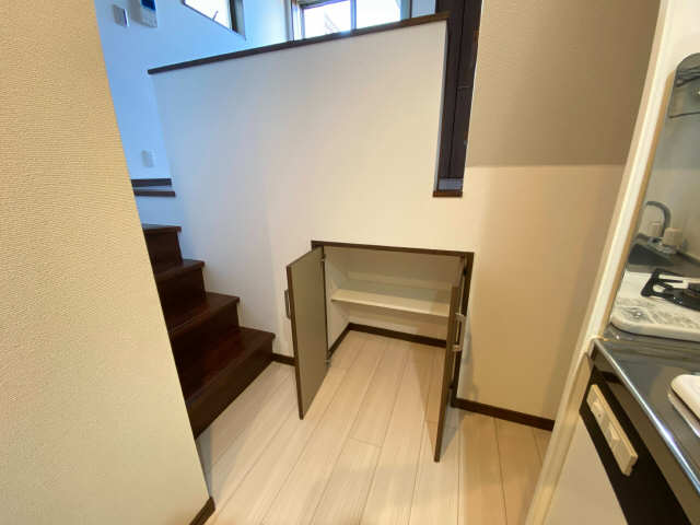 リビング下収納