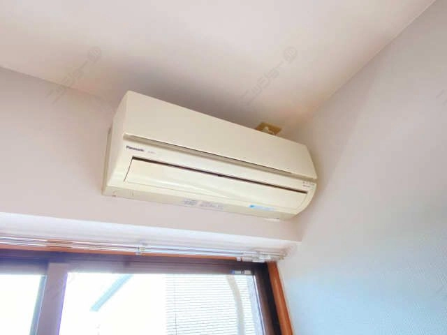 東側洋室エアコン