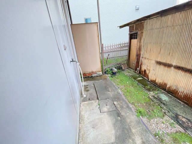 室外洗濯機置場