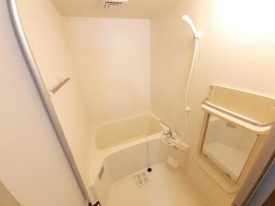 メゾンオカジマ 1階 浴室