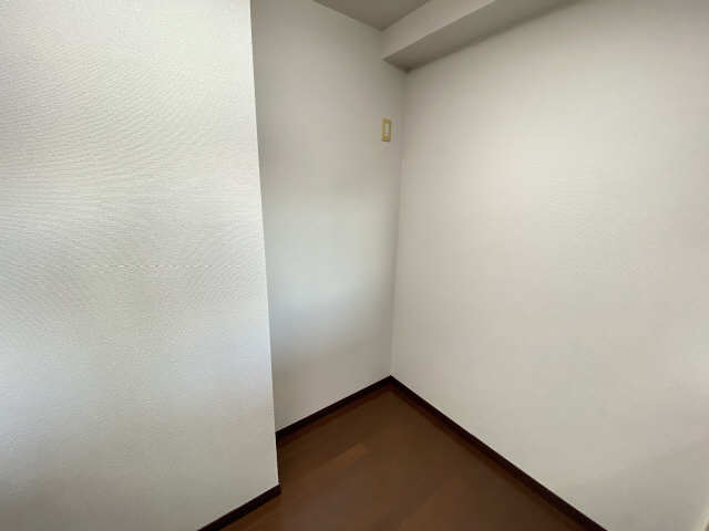 冷蔵庫置き場