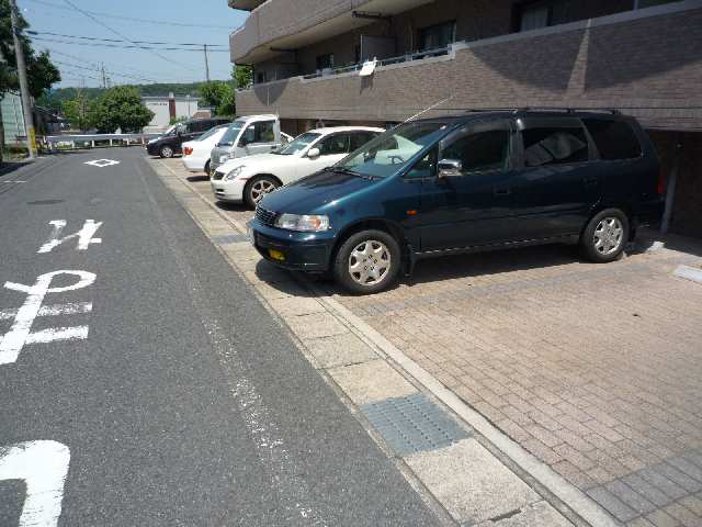 メゾン・ド・ヴェールⅠ 3階 駐車場