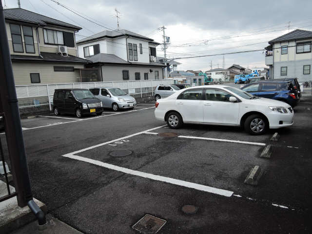 クリサンセマム青山Ⅰ 1階 駐車場