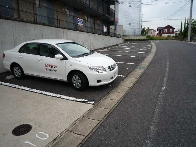 ハピネス水の坂 2階 駐車場