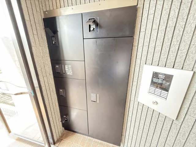 宅配ボックス