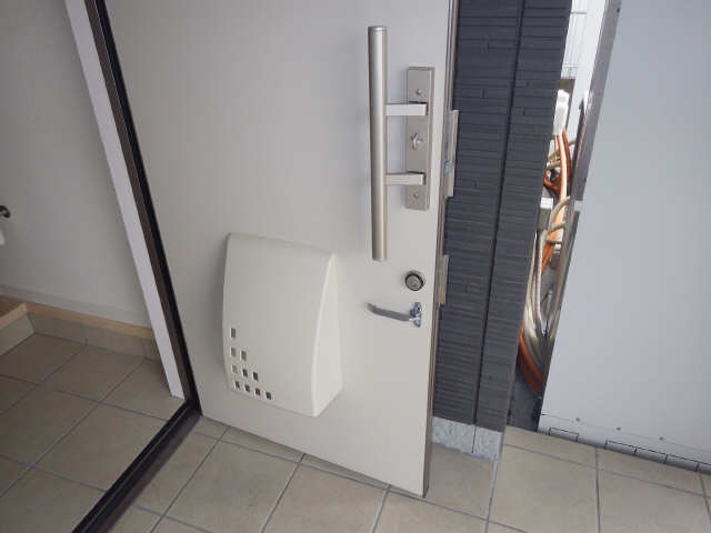 ドアポスト