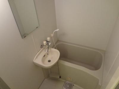 レオパレスアルファータカネ 2階 浴室