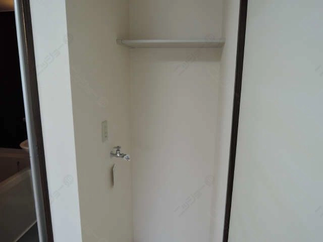 洗濯置場上部棚