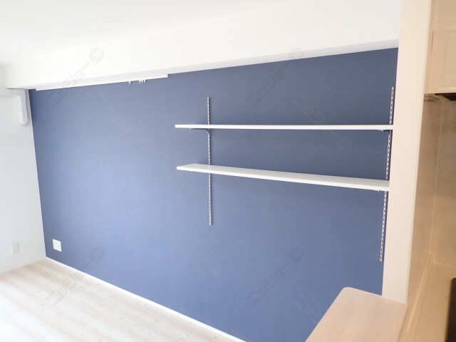 リビング可動棚付き