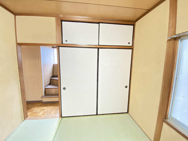 1F和室押し入れ