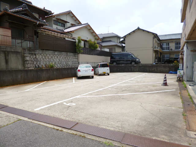 矢田ビル 3階 駐車場