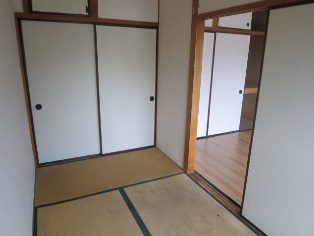 矢田ビル 3階 和室(畳は替えます)