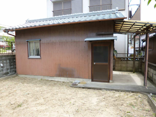 離れ物置