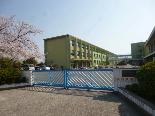 栄小学校歩８分