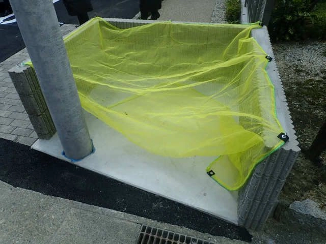 敷地内ゴミ捨て場