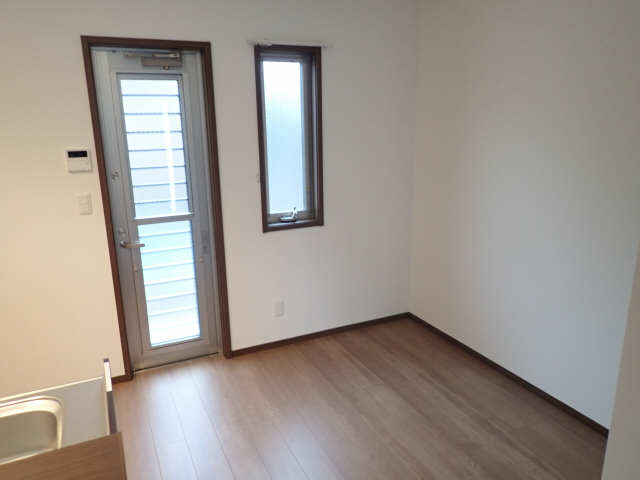 キッチン勝手口