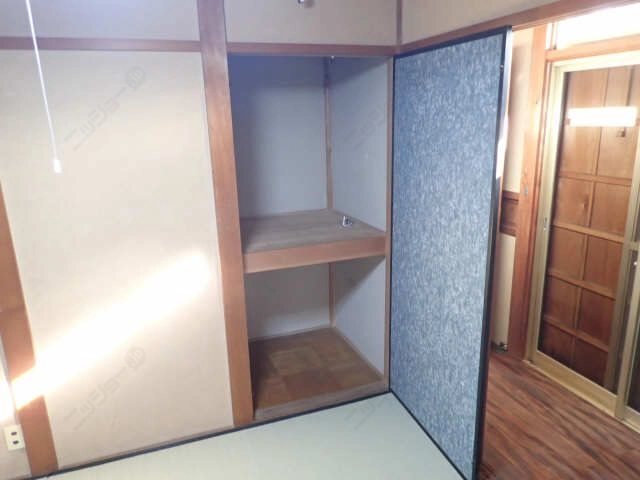 １階中和室収納