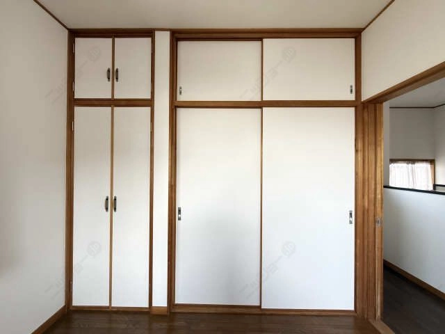 2階洋室2収納