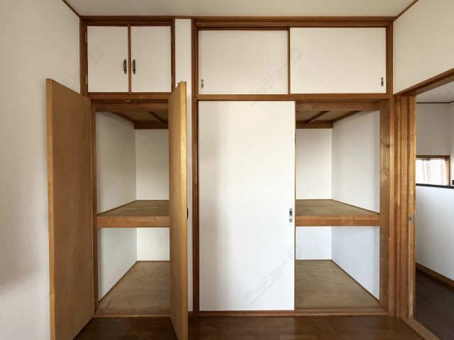 2階洋室2収納