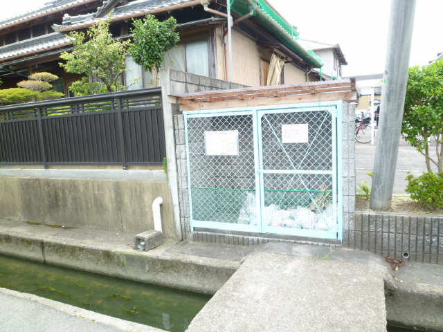 ゴミ捨て場