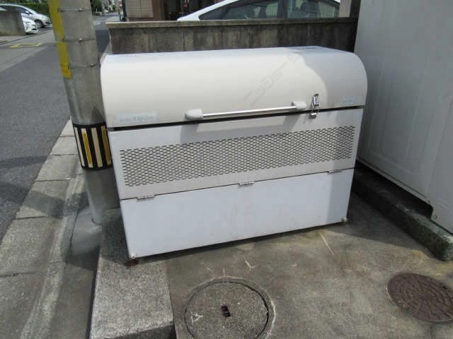 ごみ置き場