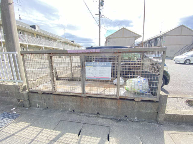 ごみ置き場