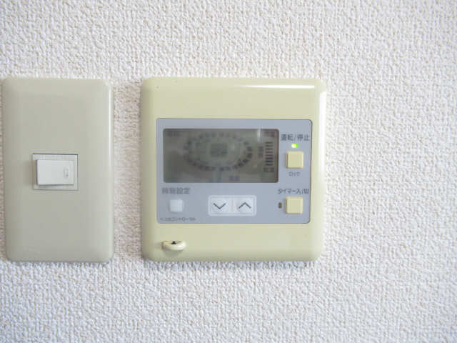 北側洋室床暖房パネル
