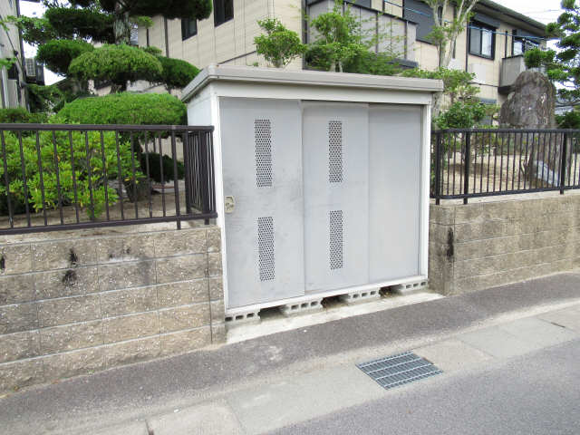 敷地内ゴミ置き場