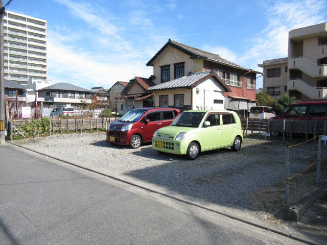 ベルハイム丸之内 2階 駐車場