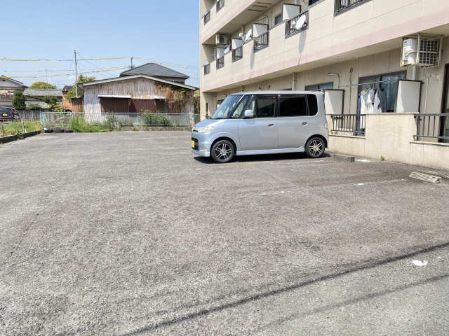 トーヨーハイム 1階 駐車場