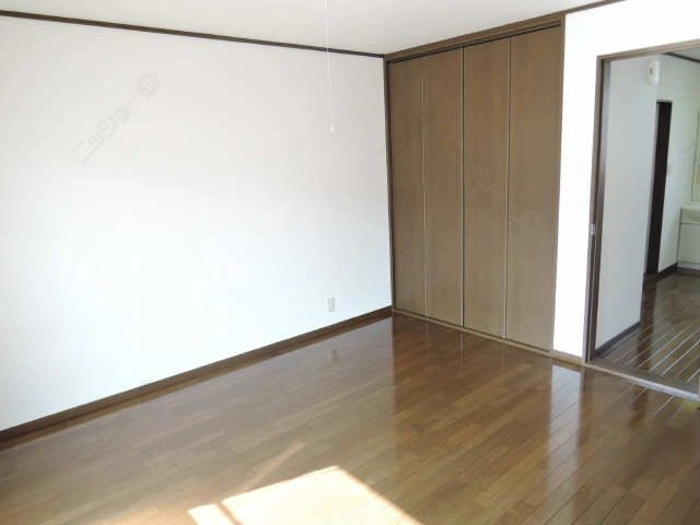 洋室８帖