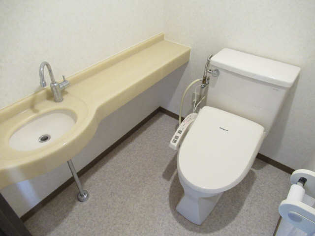 ｻﾝﾏﾝｼｮﾝアトレ青山１０４号室 1階 WC