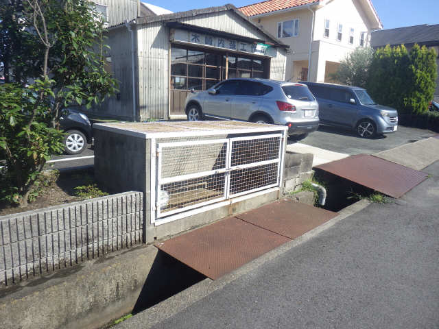 ゴミ捨て場