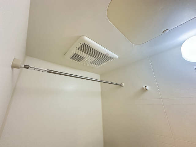 アヴェニューコート中野Ｃ棟 2階 浴室乾燥機