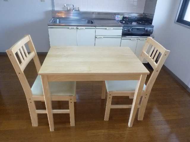 食卓と椅子