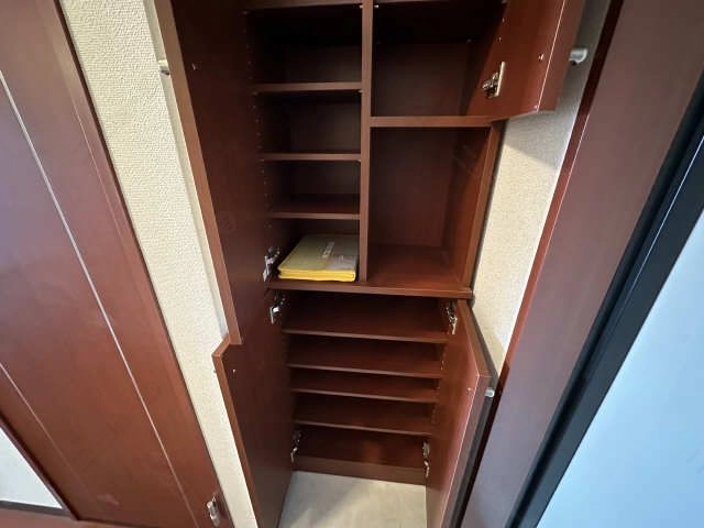 シューズボックス