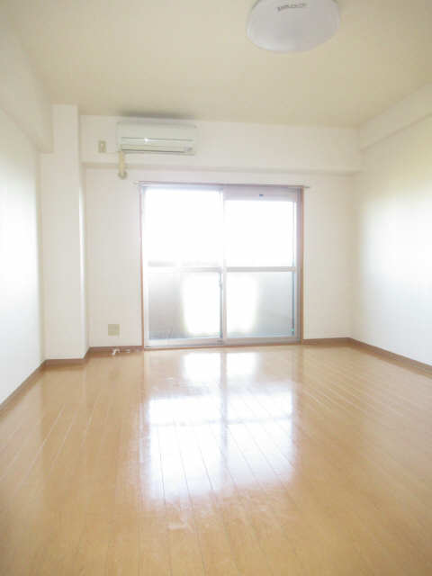 洋室９．４帖
