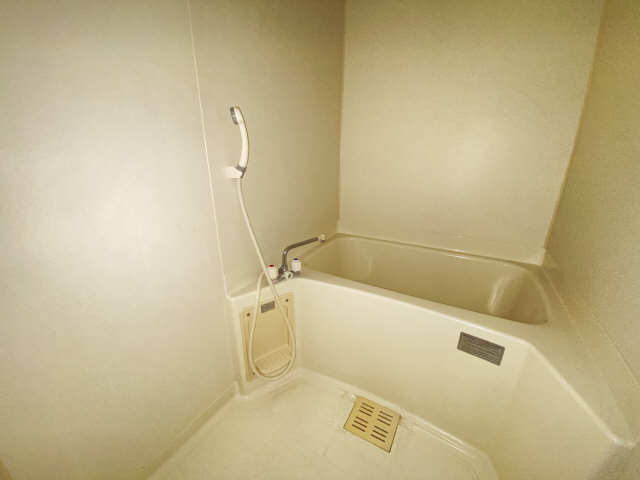 Ｉ．Ｌ　ＳＨＩＭＡＺＡＫＩ 2階 浴室