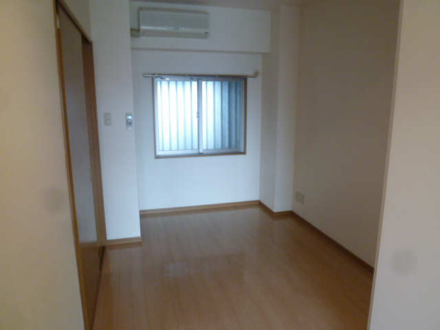 洋室５．４帖