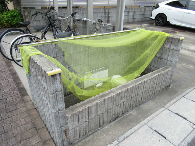 ごみ置き場